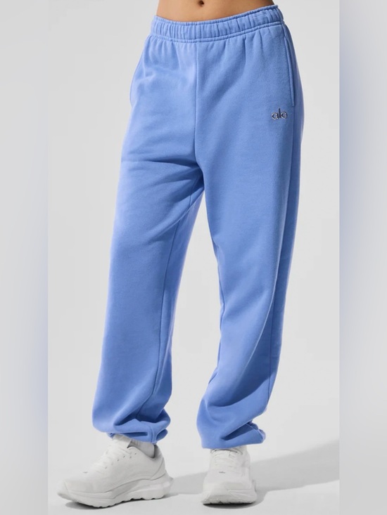 ALO Yoga Pants - ALO Yoga NWT Accolade Sweatpants Joggers Crystal Clear Blue Size M